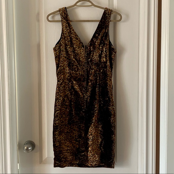 Vintage, velvety, leopard print dress 🐆 - Picture 3 of 6